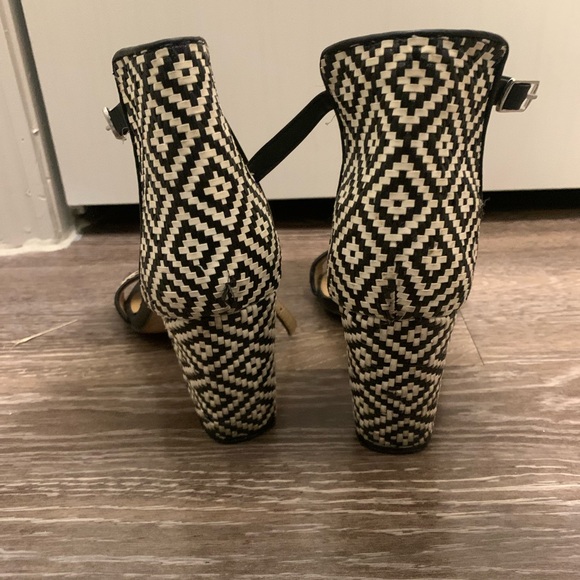 Zara Black and White Ankle Strap Chunk Heel - Picture 3 of 3